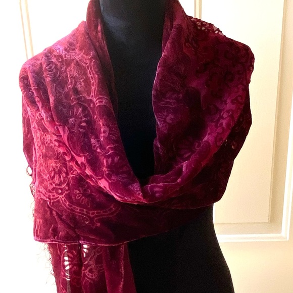 Gorgeous Cranberry Wine Colored Burn Out Scarf with Fringe - Picture 2 of 9